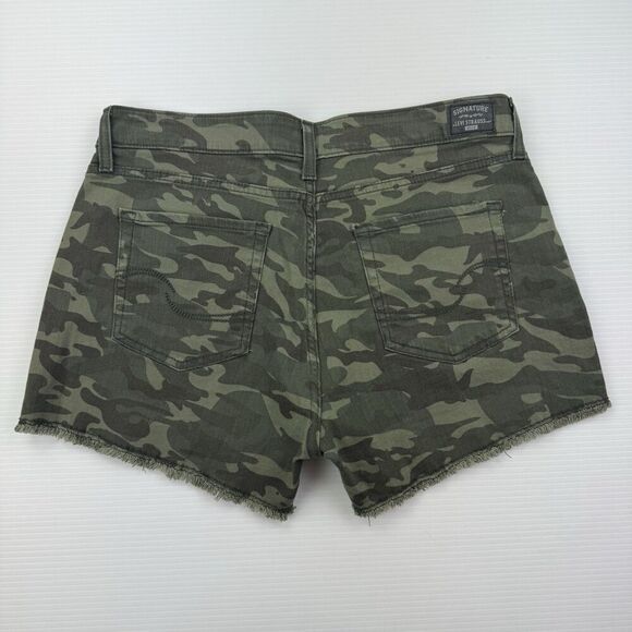 Signature Levi Strauss Gold Mid-Rise Camo Cutoff Shorts Women’s 10 W30 - Picture 5 of 10